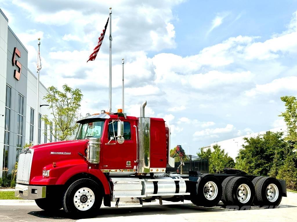 Western Star 4900 SB Prime Movers
