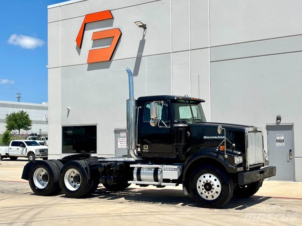 Western Star 4900 Prime Movers