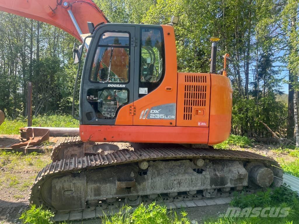 Doosan 235 LCR Crawler excavators