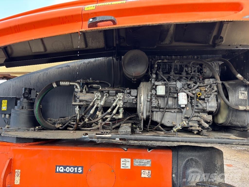 JLG 1350 SJP Telescopic boom lifts