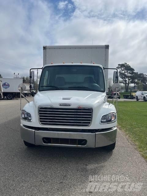 Freightliner M2106 Box trucks