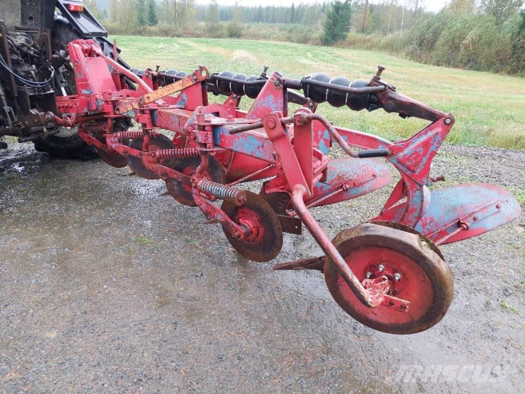 Överum sarkaaurat Ploughs