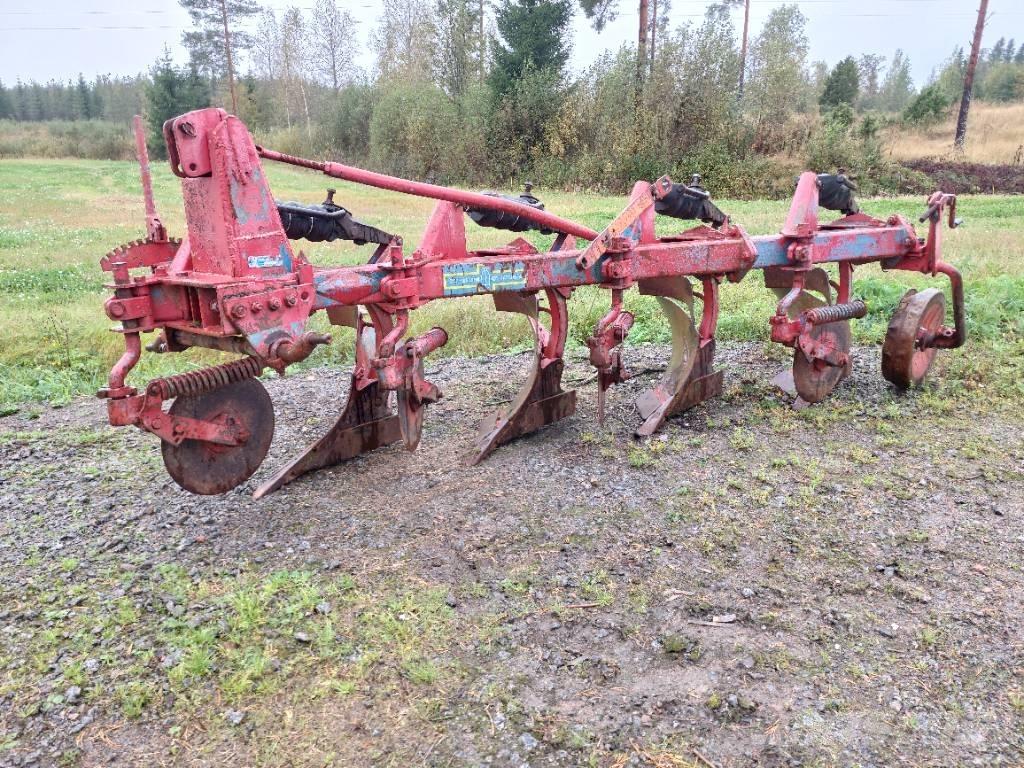 Överum sarkaaurat Ploughs