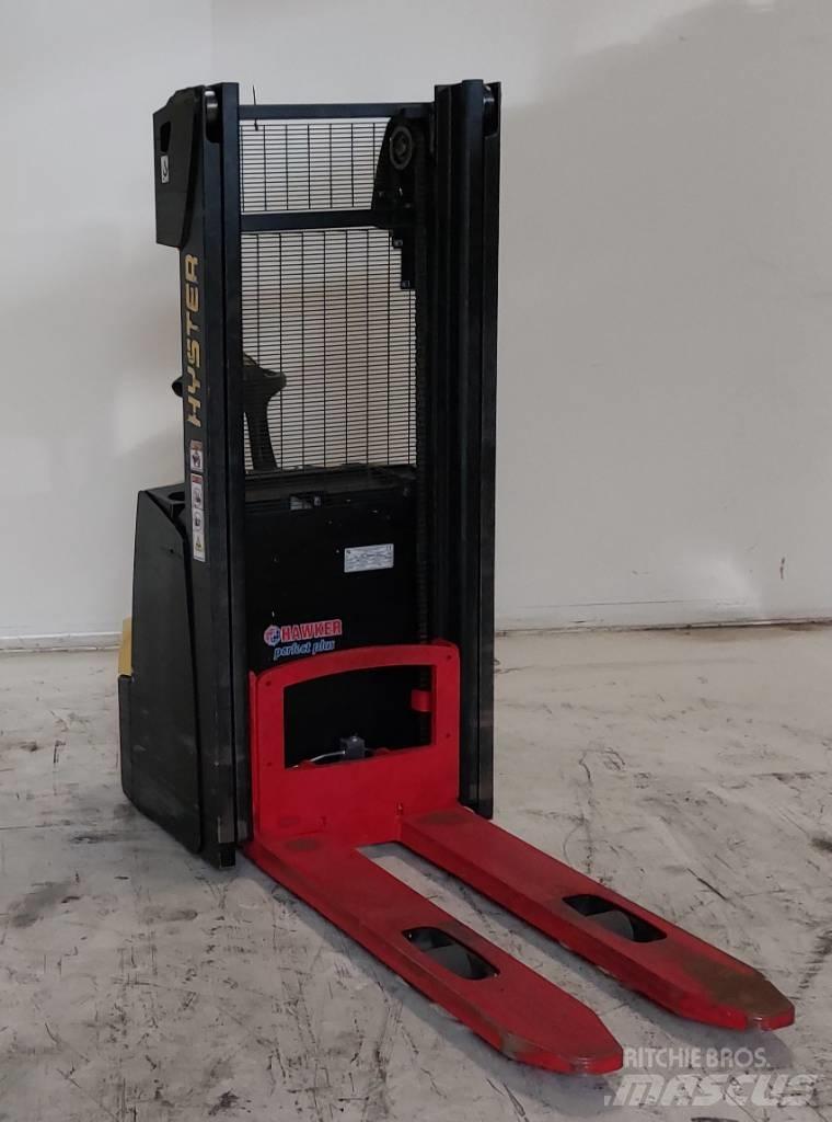 Hyster S 1.0 Pedestrian stacker