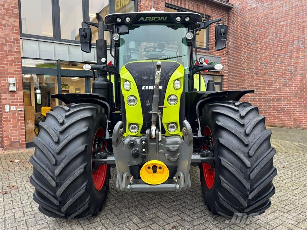 CLAAS Arion 660 Tractors