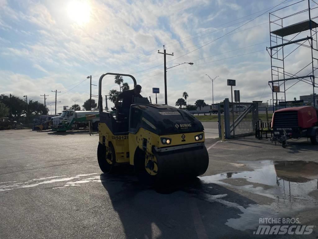 Bomag BW 138 Twin drum rollers