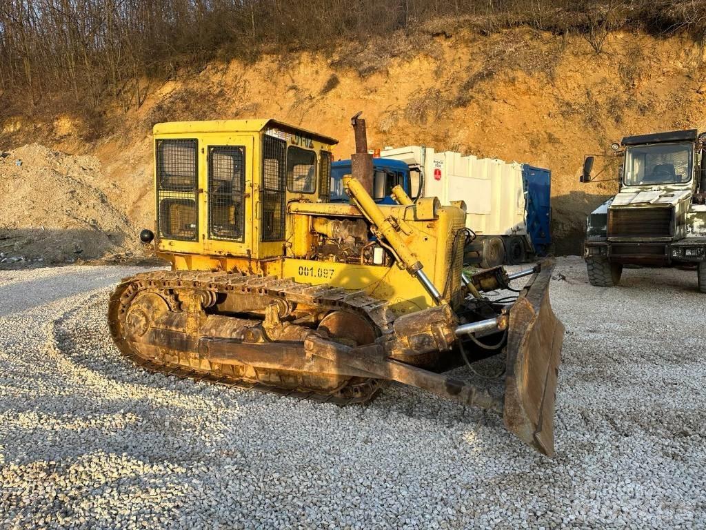 CAT D 6 C Crawler dozers