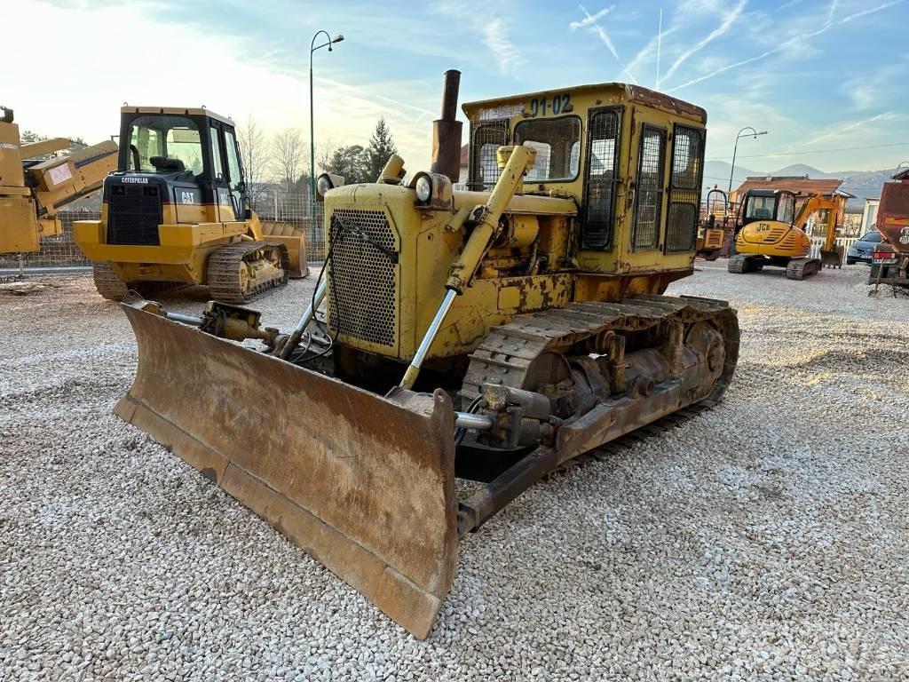 CAT D 6 C Crawler dozers