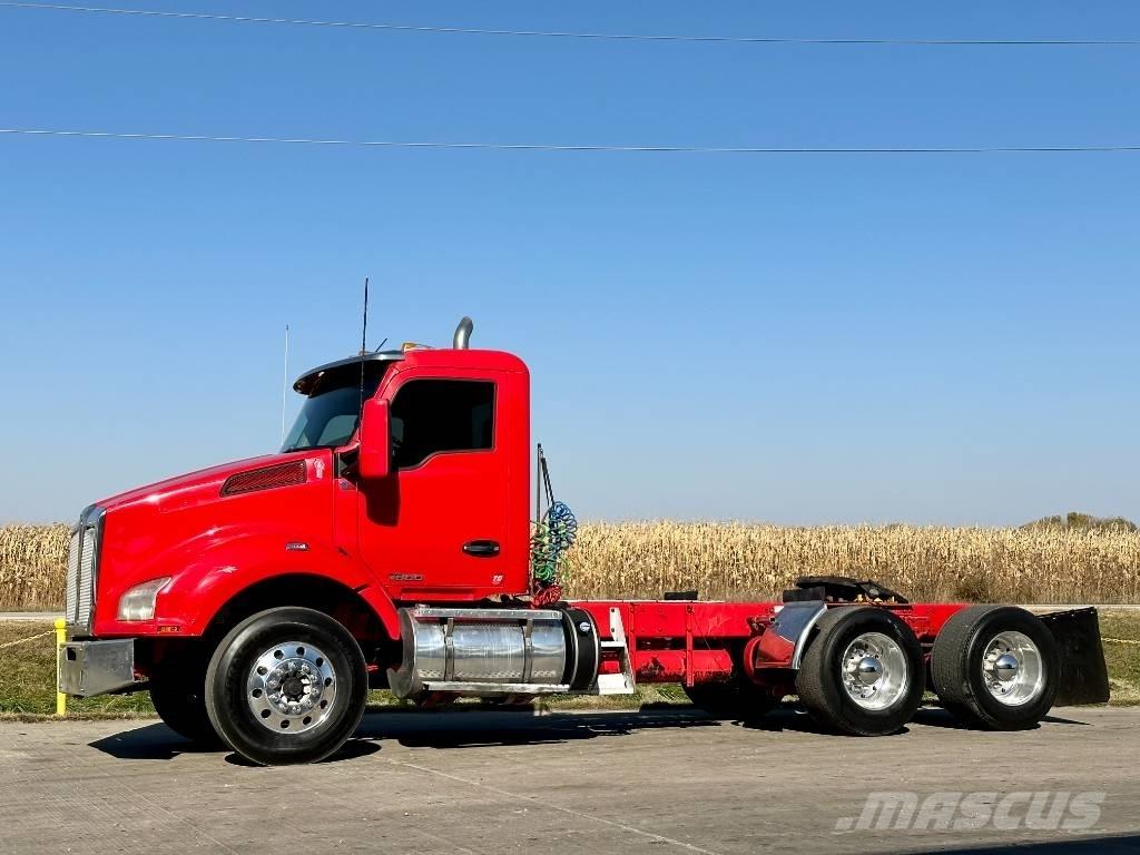 Kenworth T 880 Prime Movers