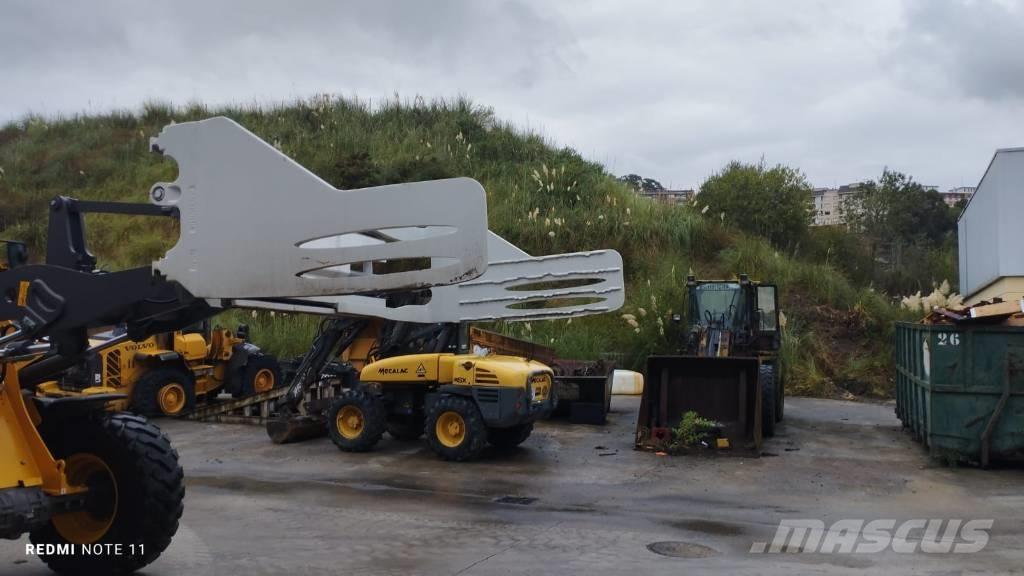 Cascade 140G-WCB Grapples