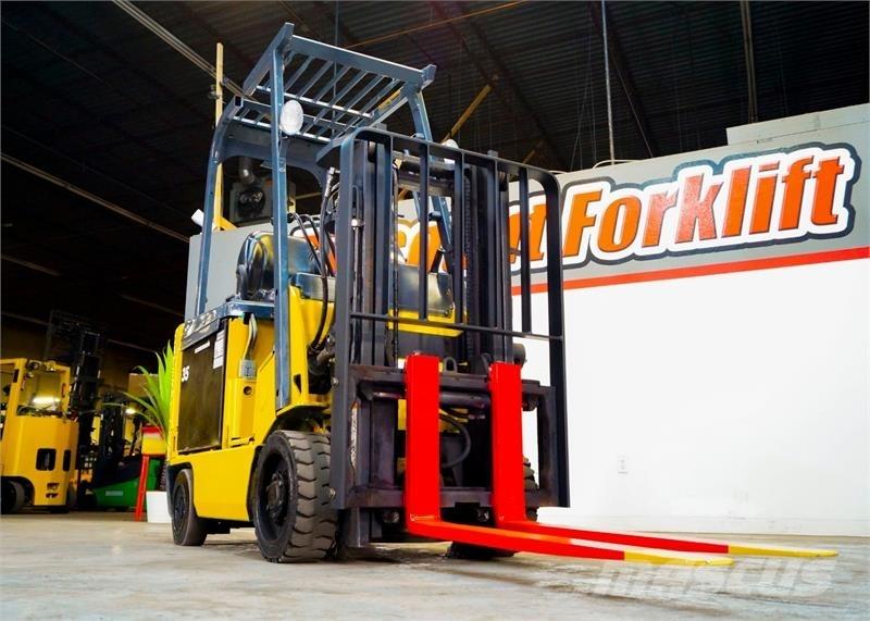 CAT  Electric forklift trucks
