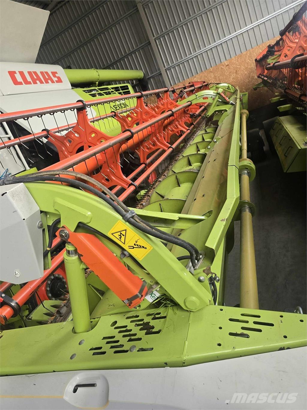 CLAAS Lexion 770TT Combine harvesters