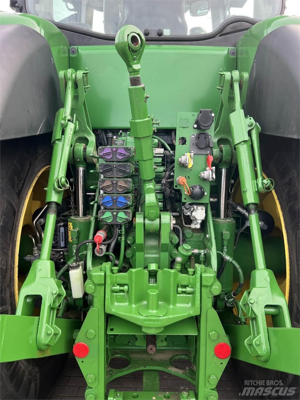 John Deere 8400R Tractors