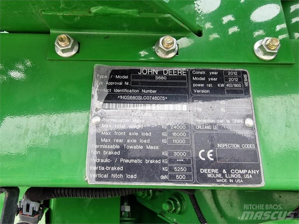John Deere S680 Combine harvesters
