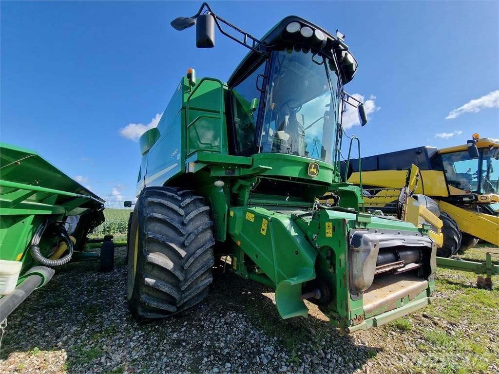 John Deere S690 Combine harvesters