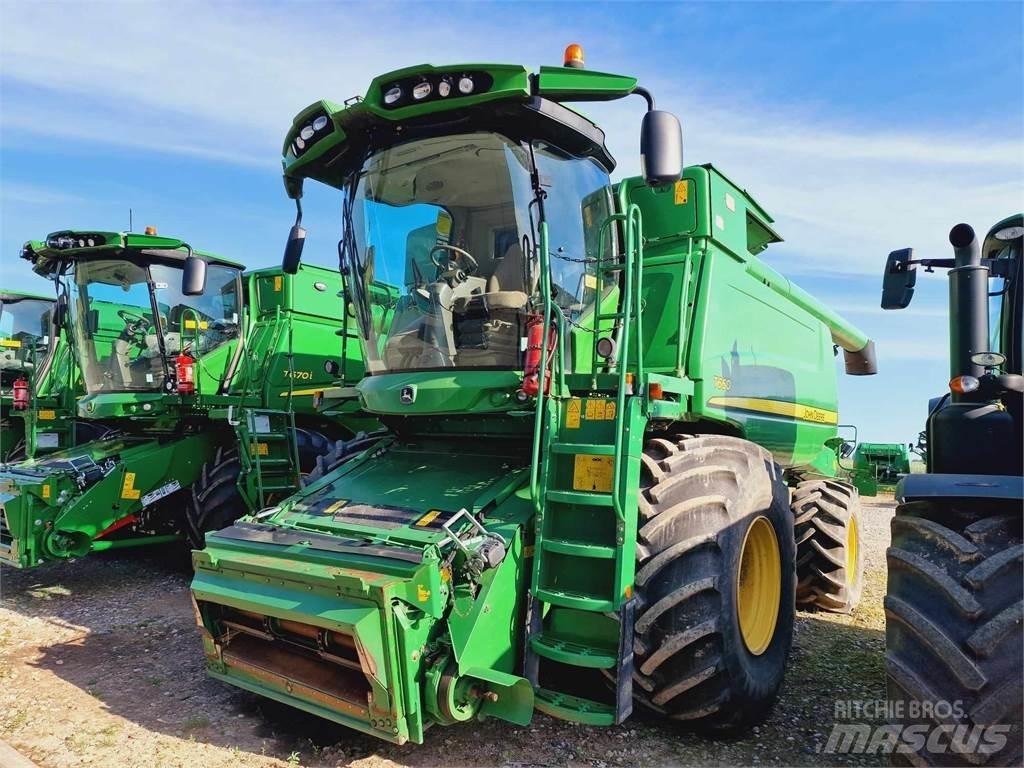 John Deere T660 Combine harvesters