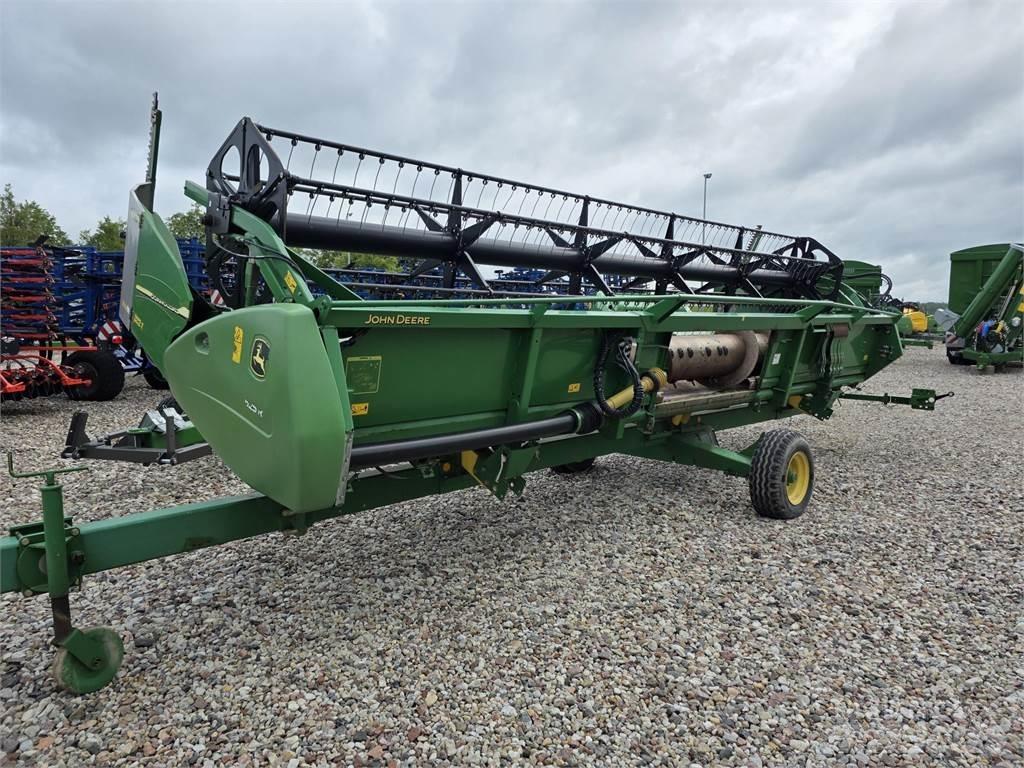 John Deere T660 Combine harvesters