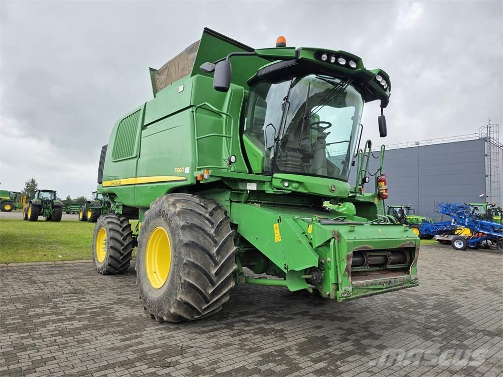 John Deere T660 Combine harvesters