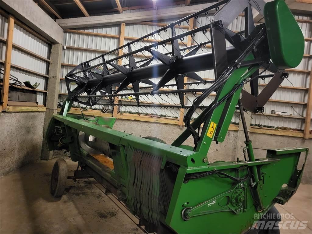 John Deere W540 Combine harvesters