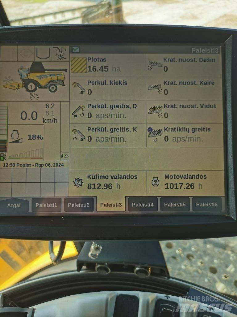 New Holland CX8.85 Combine harvesters