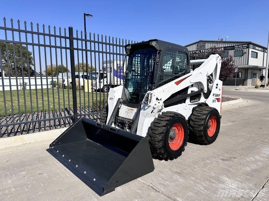 Bobcat S740 Skid steer loaders