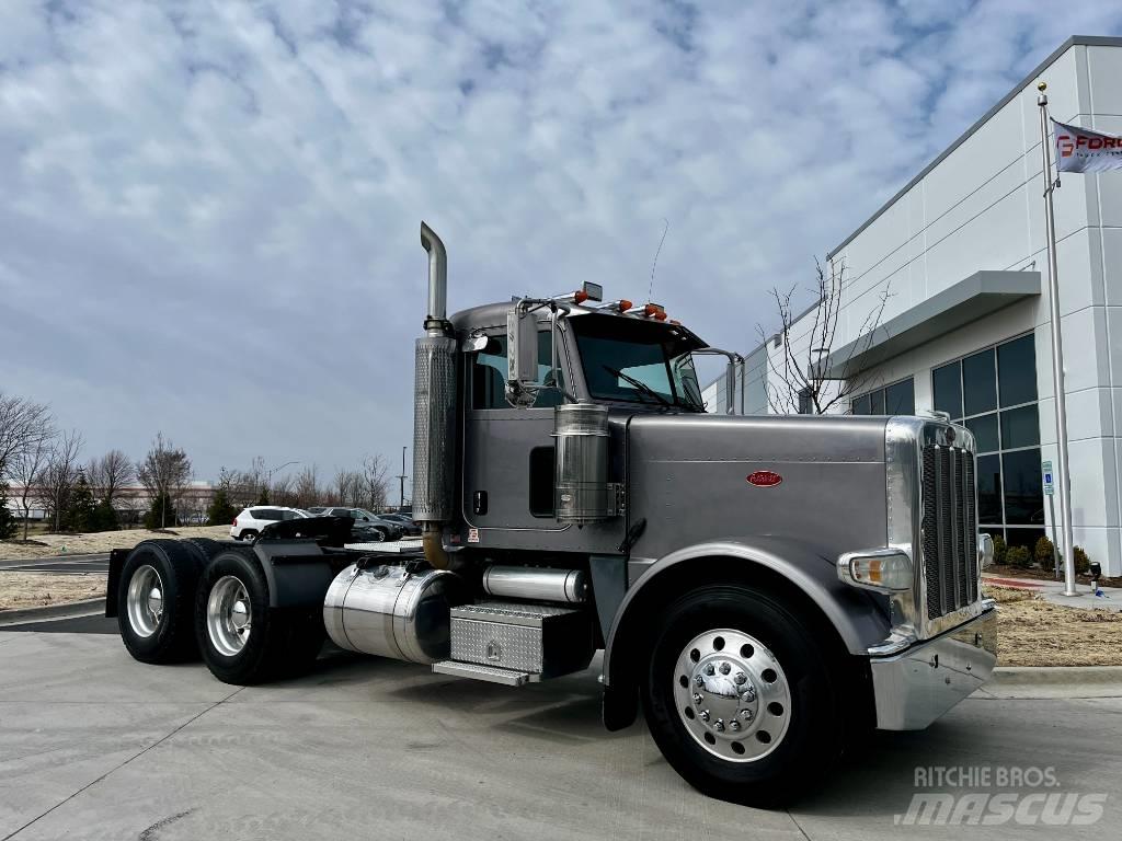 Peterbilt 389 Prime Movers
