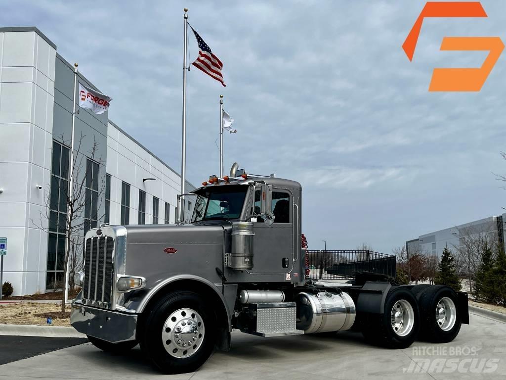 Peterbilt 389 Prime Movers