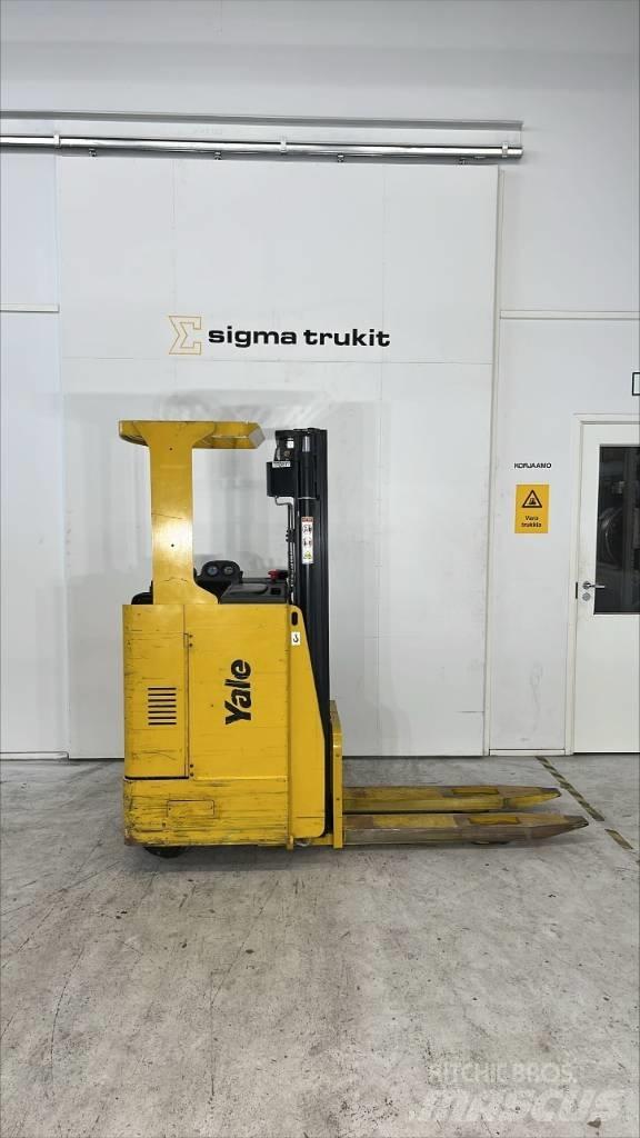 Yale MS 15 S Self propelled stackers