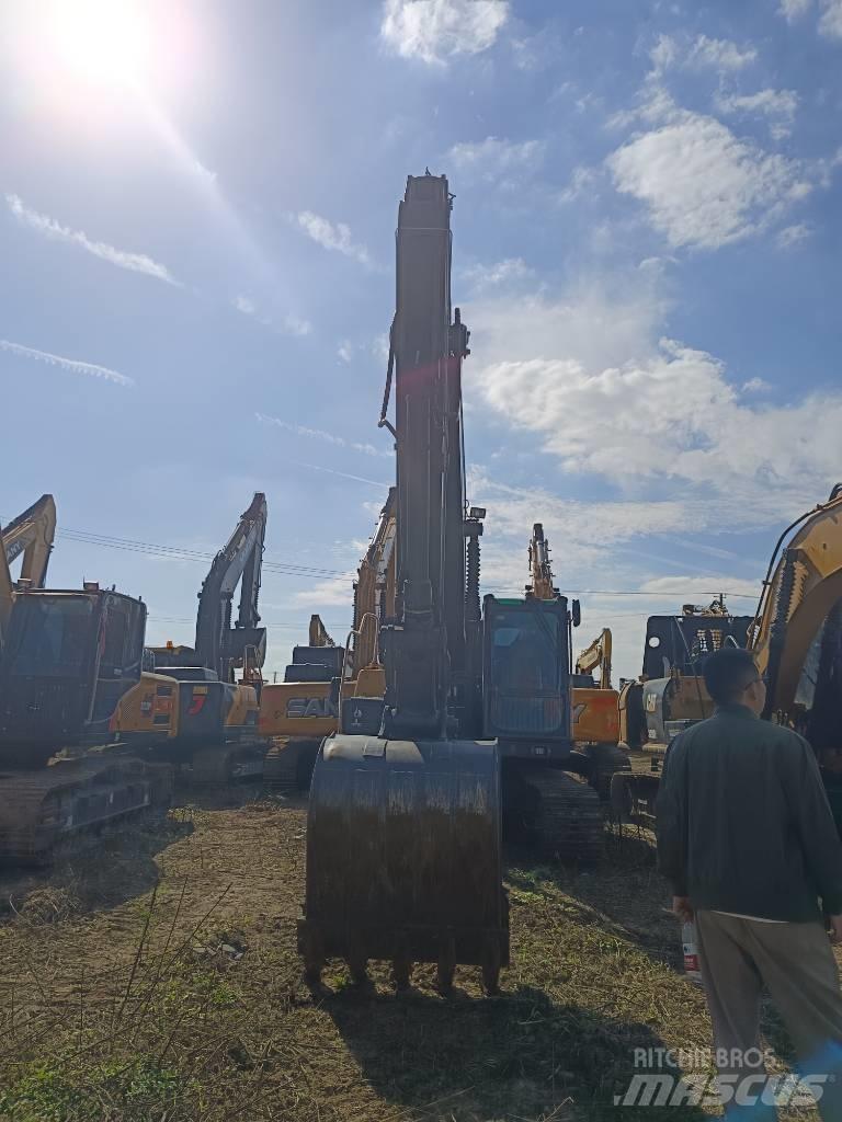 Volvo EC 210 Crawler excavators