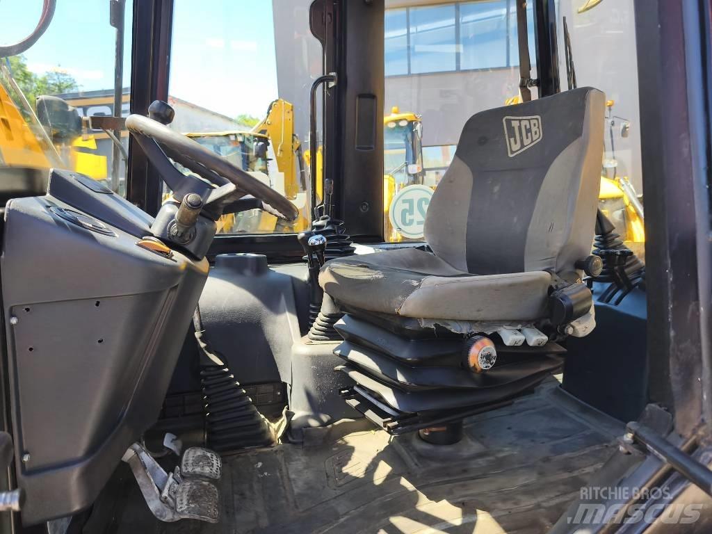 JCB 2 CX Backhoe