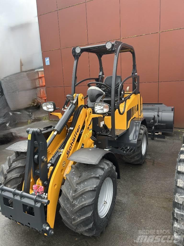 Schäffer 2445S Skid steer loaders