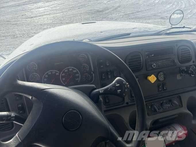 Freightliner M2-112 Box trucks