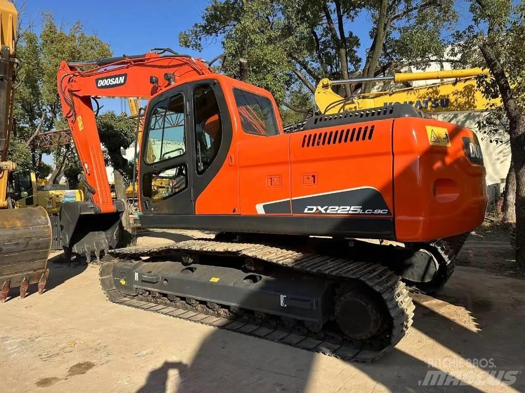 Doosan DX 225 LC Mini excavators < 7t (Mini diggers)