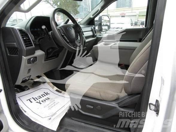Ford F550 Flatbed / Dropside trucks