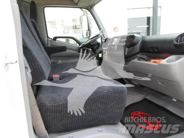 Hino 195 Flatbed / Dropside trucks