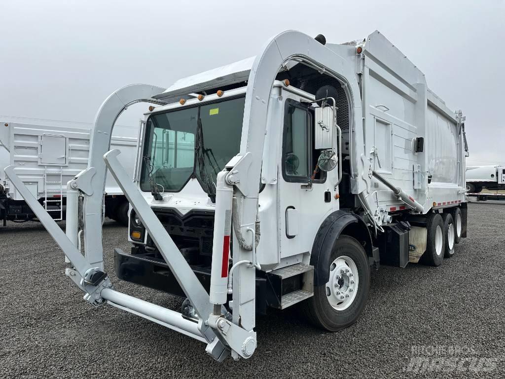 Mack MRU Waste trucks