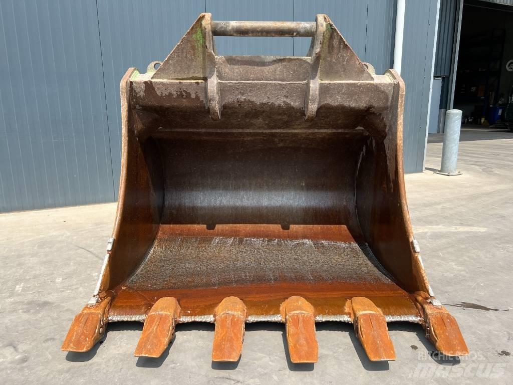 OilQuick OQ80 Buckets