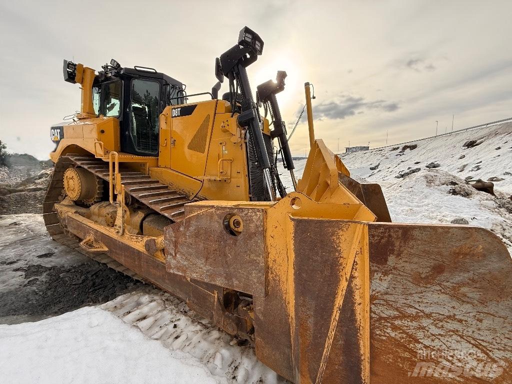CAT D8T Crawler dozers