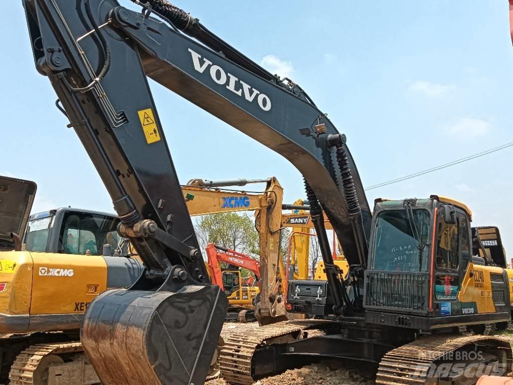 Volvo EC 240 Crawler excavators