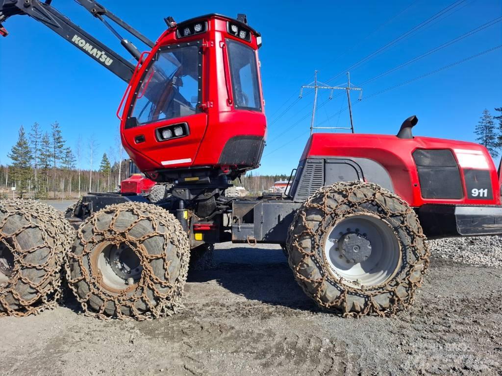 Komatsu 911 Harvesters