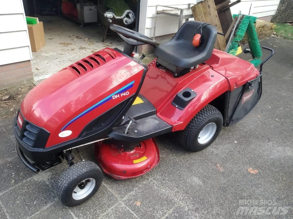 Toro zitmaaier DH140 Riding mowers