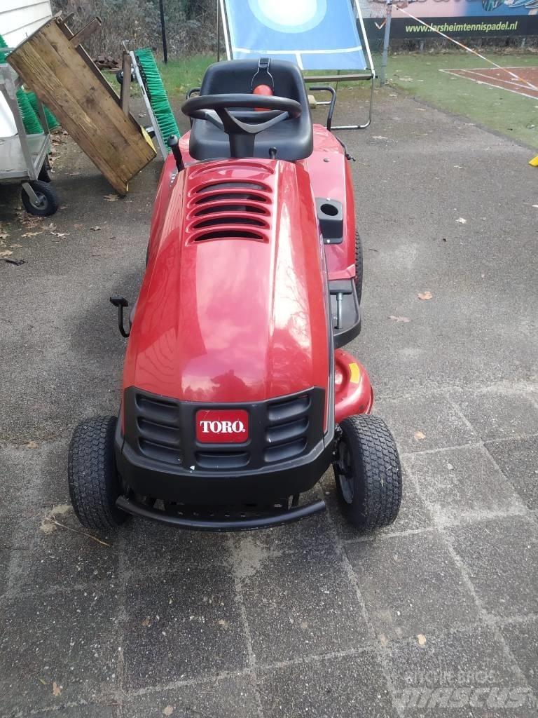 Toro zitmaaier DH140 Riding mowers