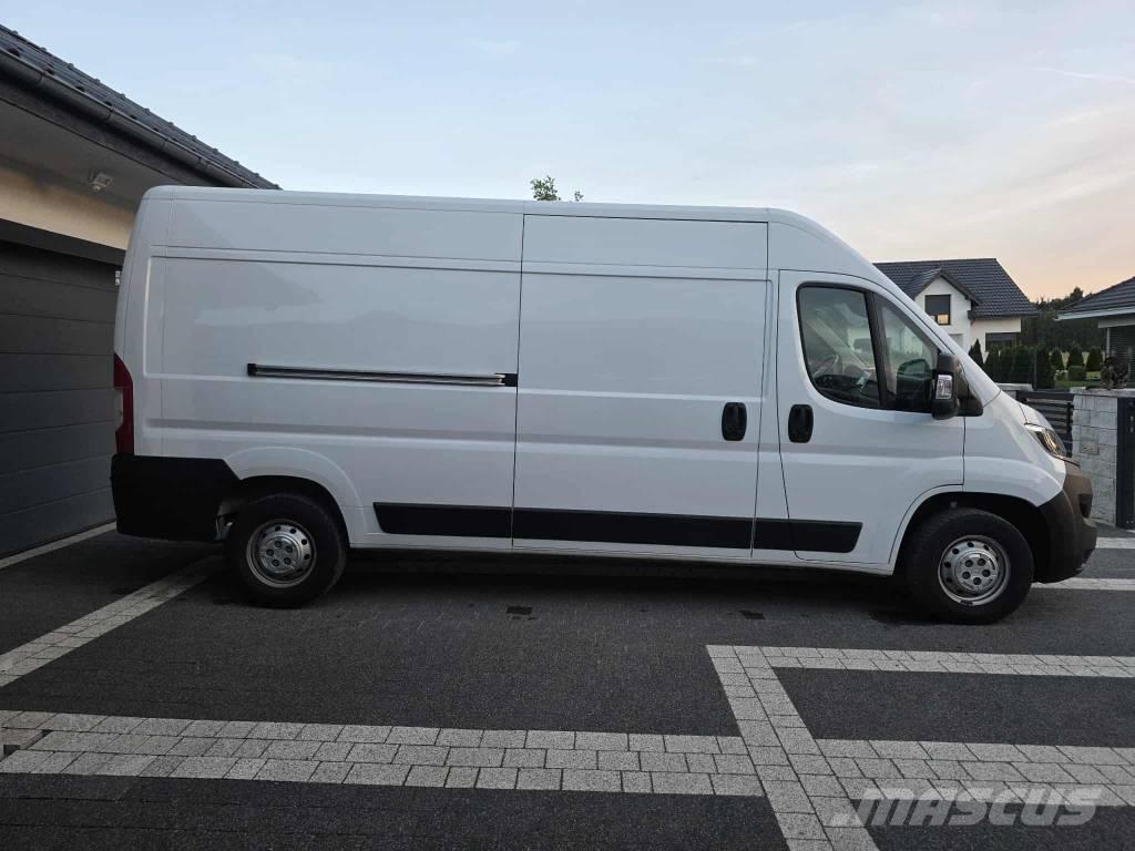 Opel Movano Panel vans