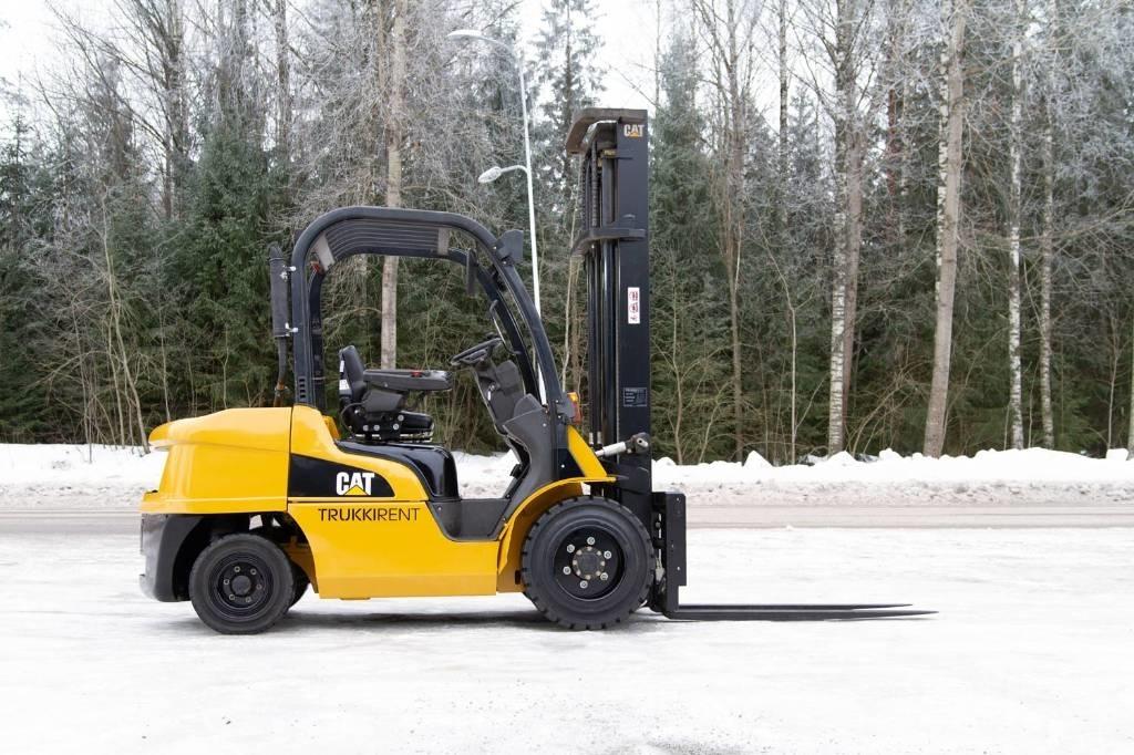 CAT DP 35 N Diesel trucks