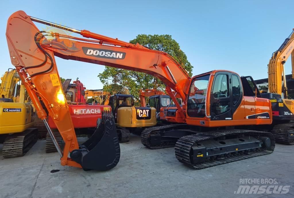 Doosan DX 225 Crawler excavators
