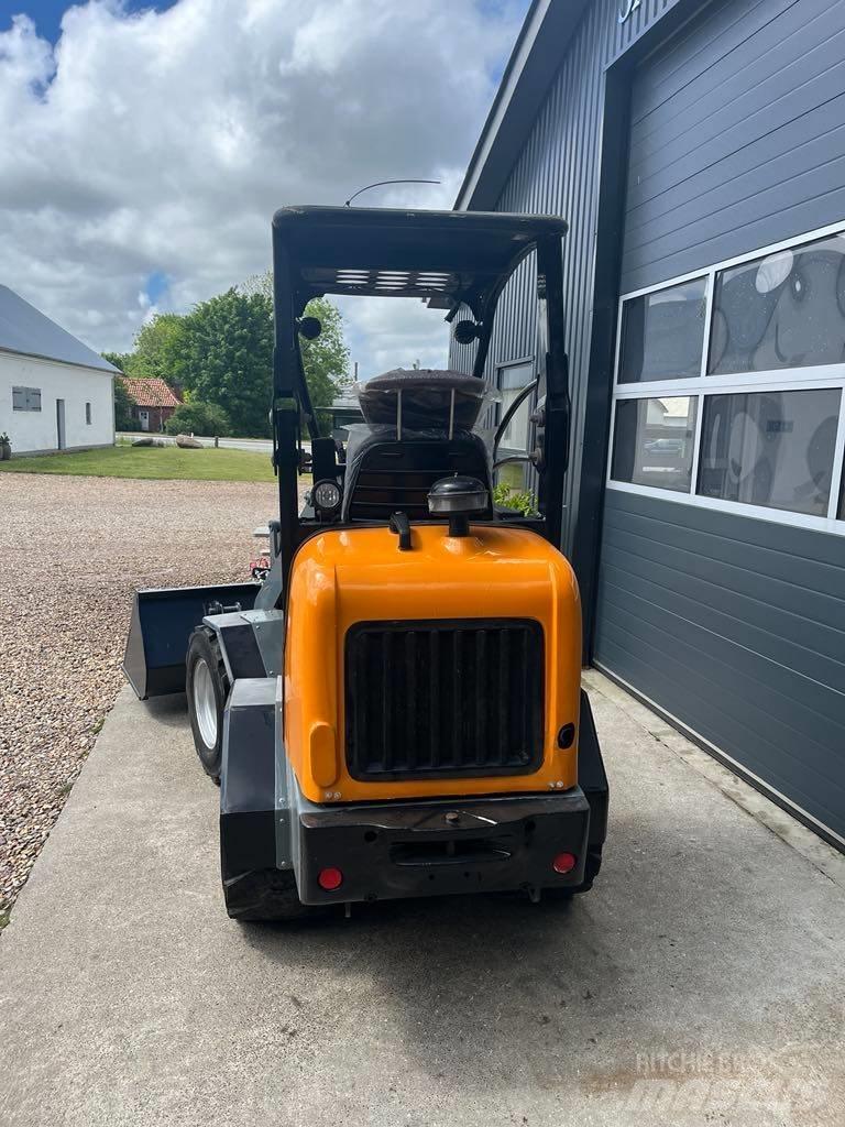 GiANT 332 SWT Mini loaders