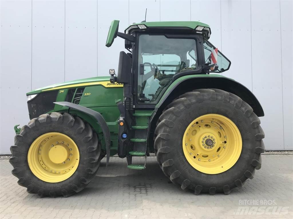John Deere 7R 330 Tractors