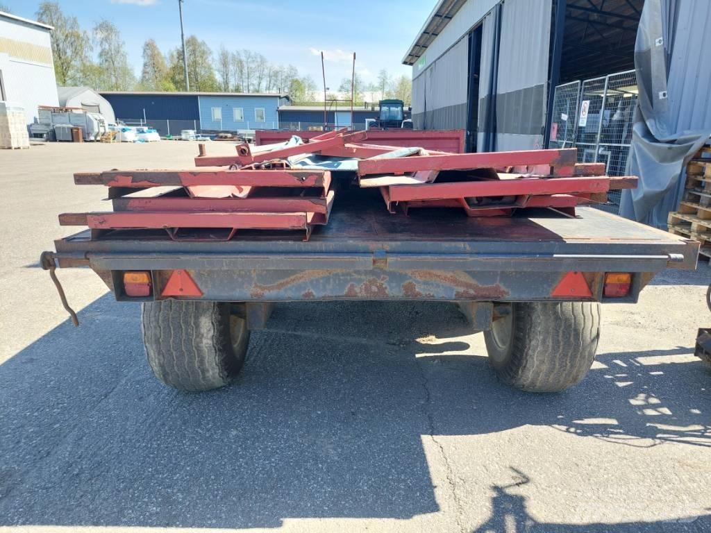 Tuhti 90 Forage wagons