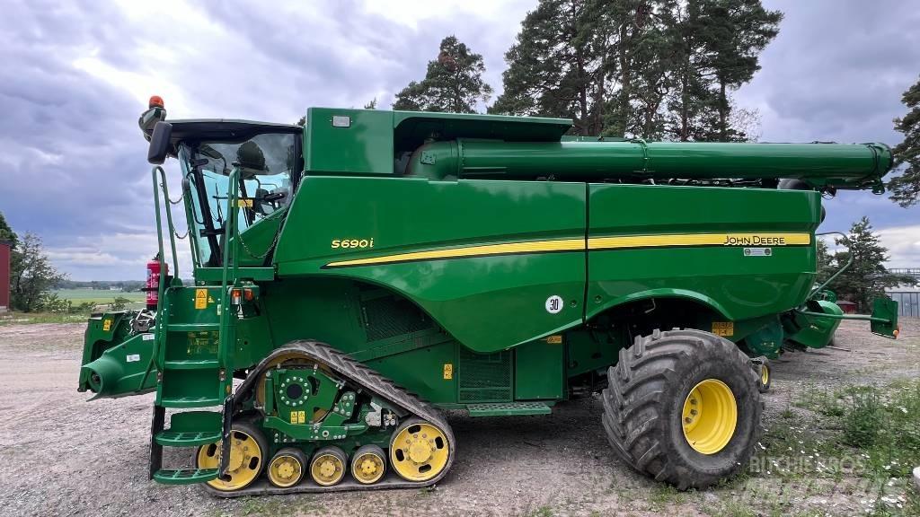 John Deere S 690 Combine harvesters