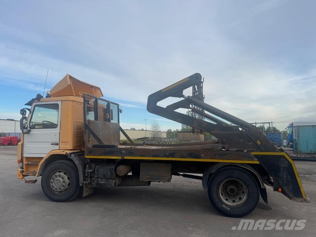 Scania P 82 H Skip bin truck